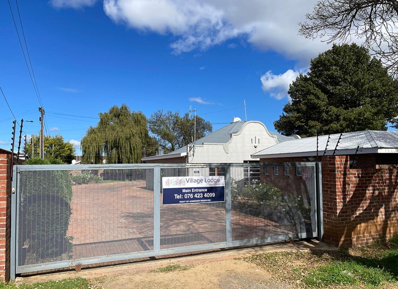 Village Lodge Harrismith Buitenkant foto
